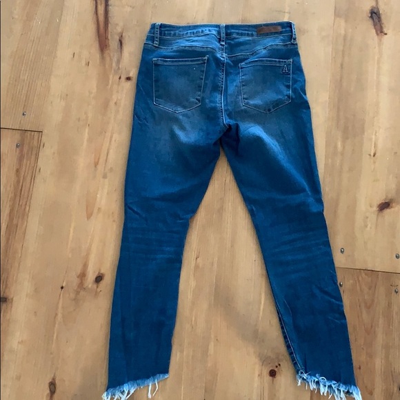 Like new jeans - Picture 3 of 3